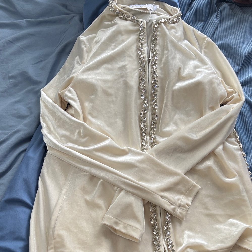 Elegant Cream Embellished Cardigan